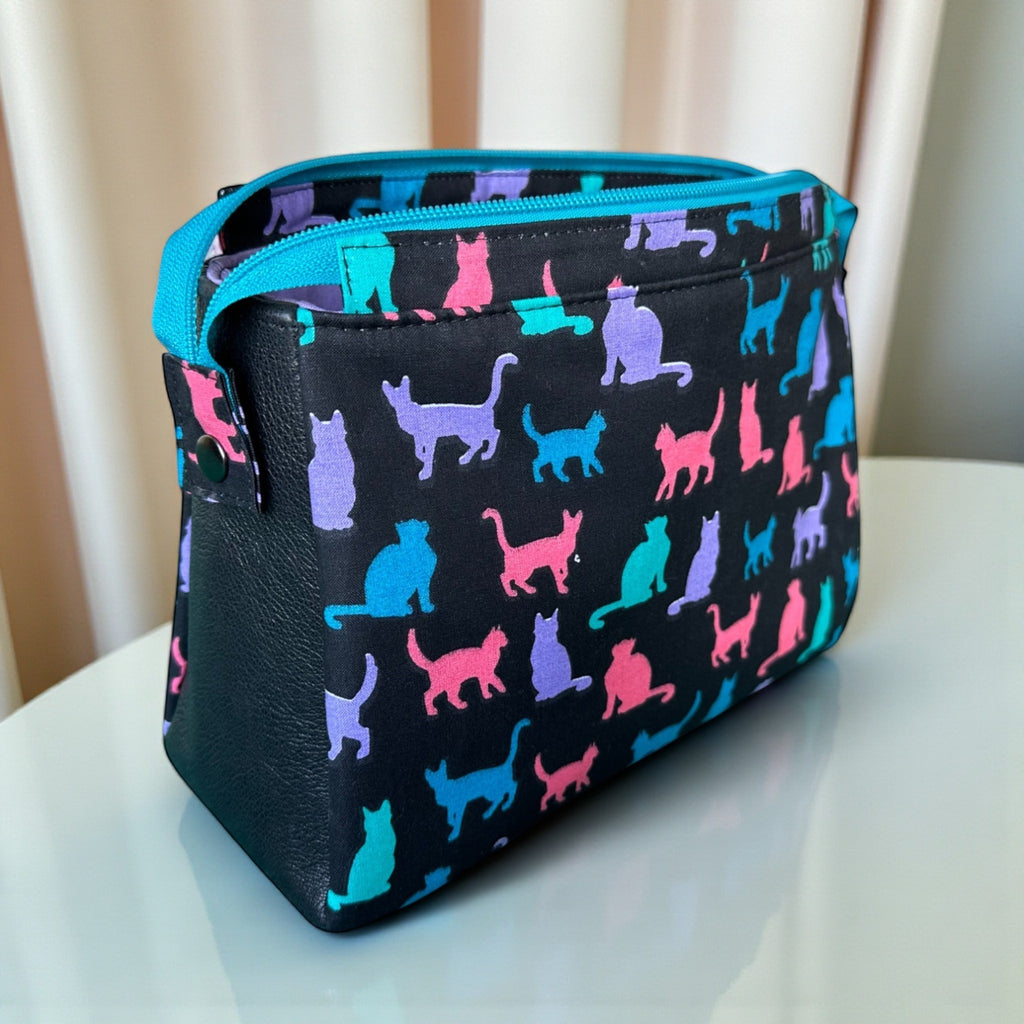 Luxury Cat Print Zipper Storage Pouch – Handmade with Leather Base