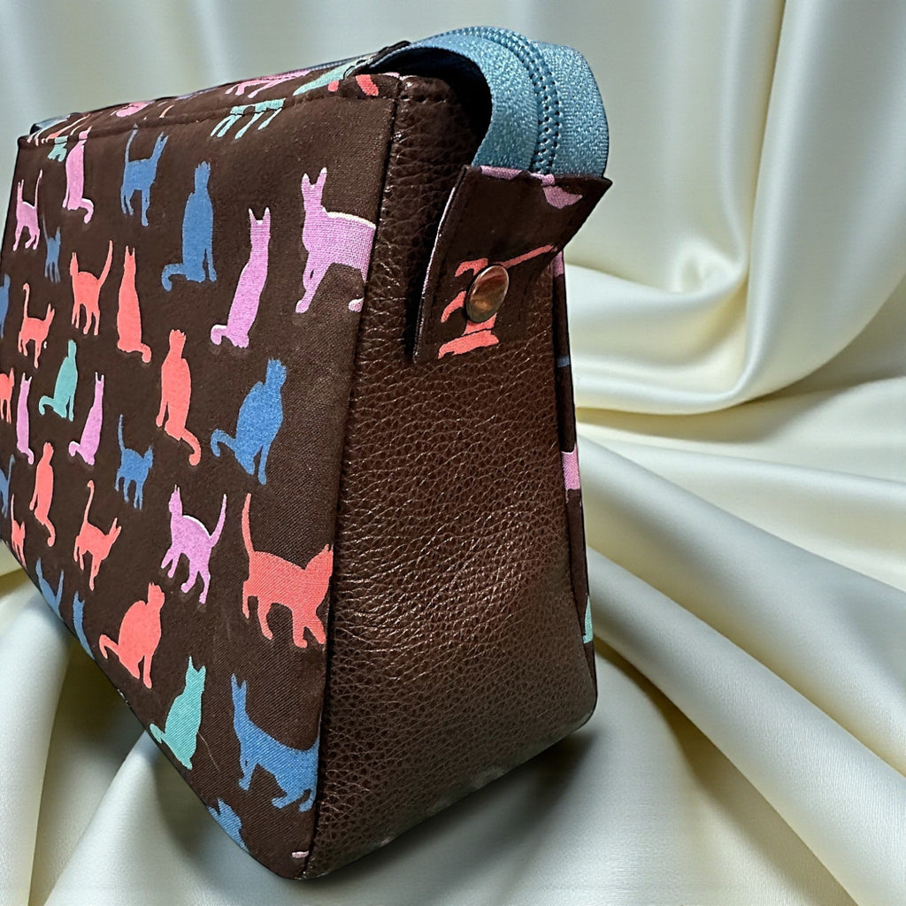 Luxury Cat Print Zipper Storage Pouch – Handmade with Leather Base